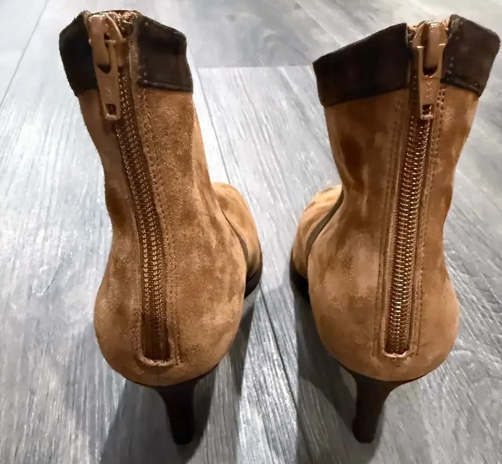 Vaneli Suede Ankle Boots 9.5M Brown Leather Trim Kitten Heel Italy Vero Cuoio